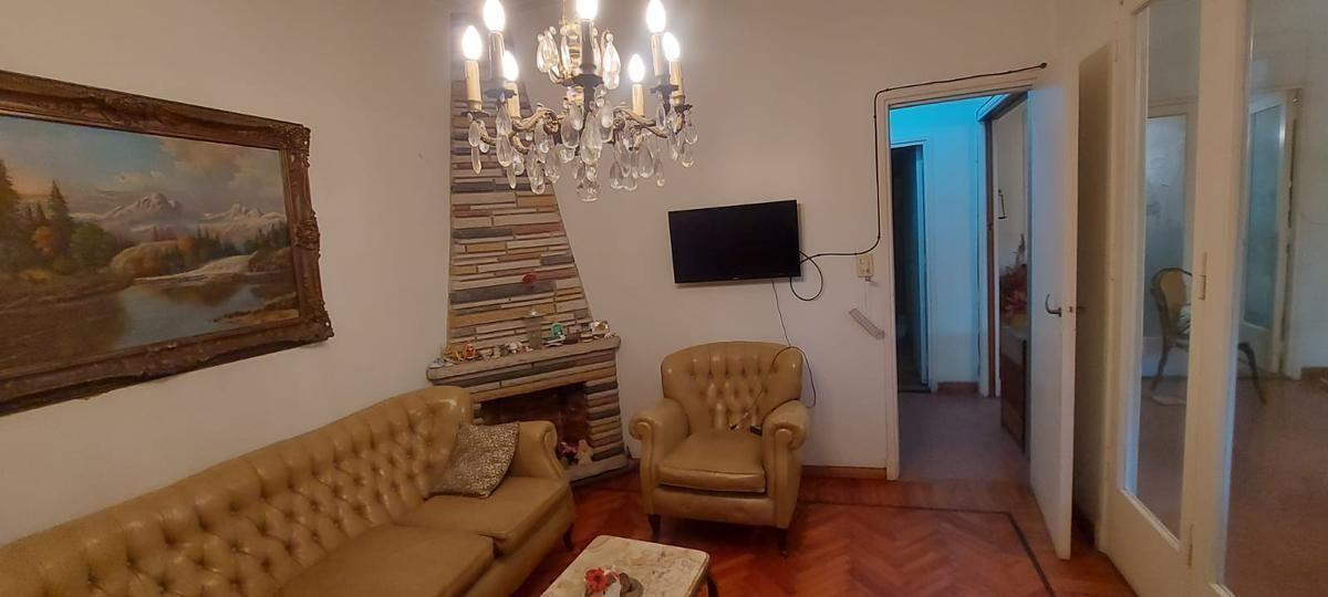 Foto de Departamento PH en Venta en Monte Castro, Capital Federal, Buenos Aires, imagen 3