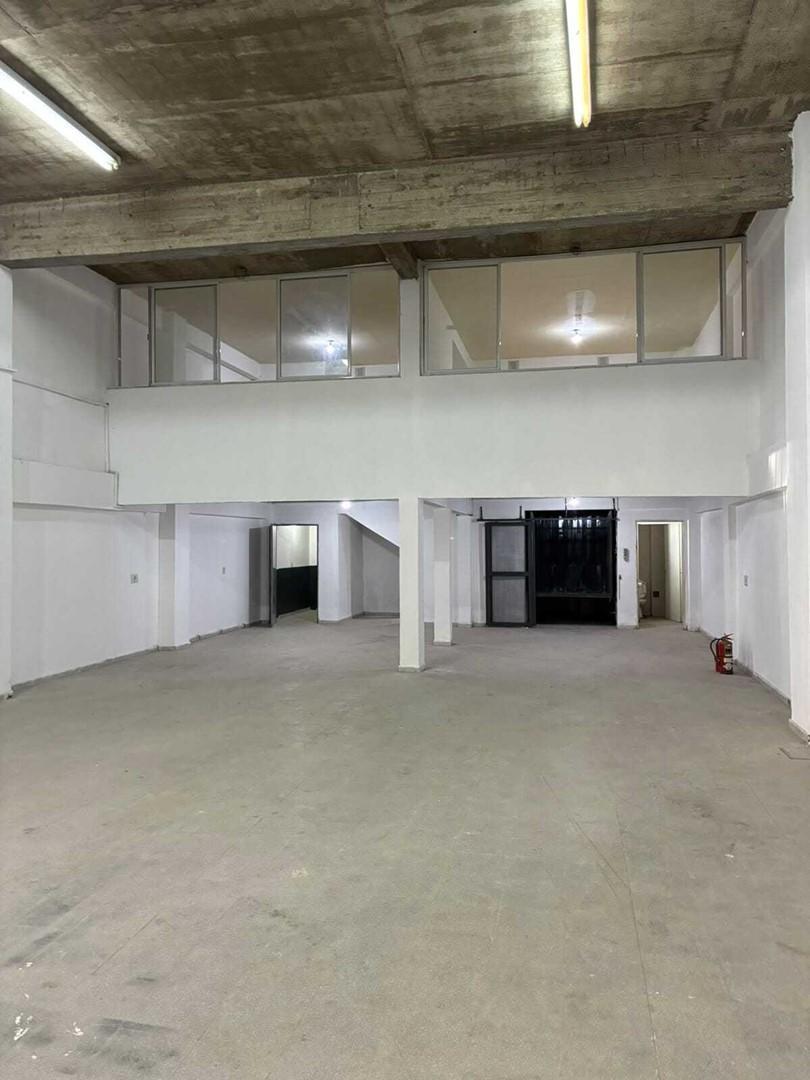 Foto de Depósito en Alquiler en Flores, Capital Federal, Buenos Aires, imagen 2