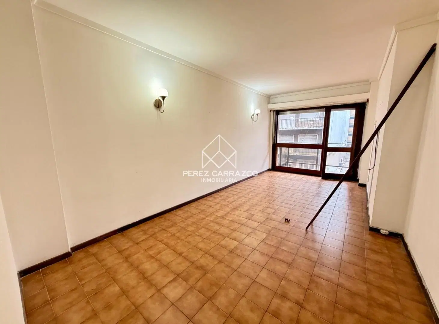 2 AMB CON BALCON A LA CALLE DEPENDENCIA Y LAVADERO - ZONA CENTRO 3