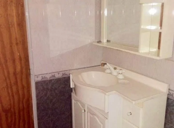 Dueña Alquila Amplia Casa 5