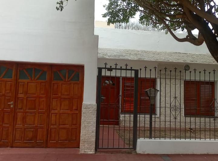 Dueña Alquila Amplia Casa 1