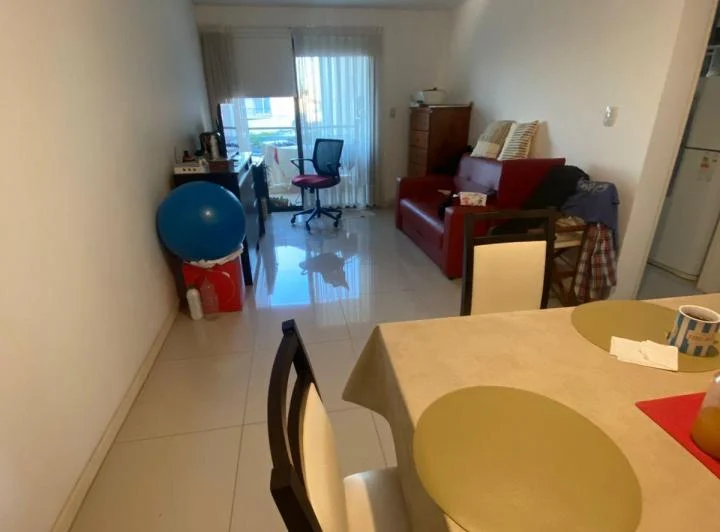 DEPARTAMENTO DE 1 DORMITORIO, COCINA SEPARADA, CON COCHERA, EN CASONAS DE MANAN 2