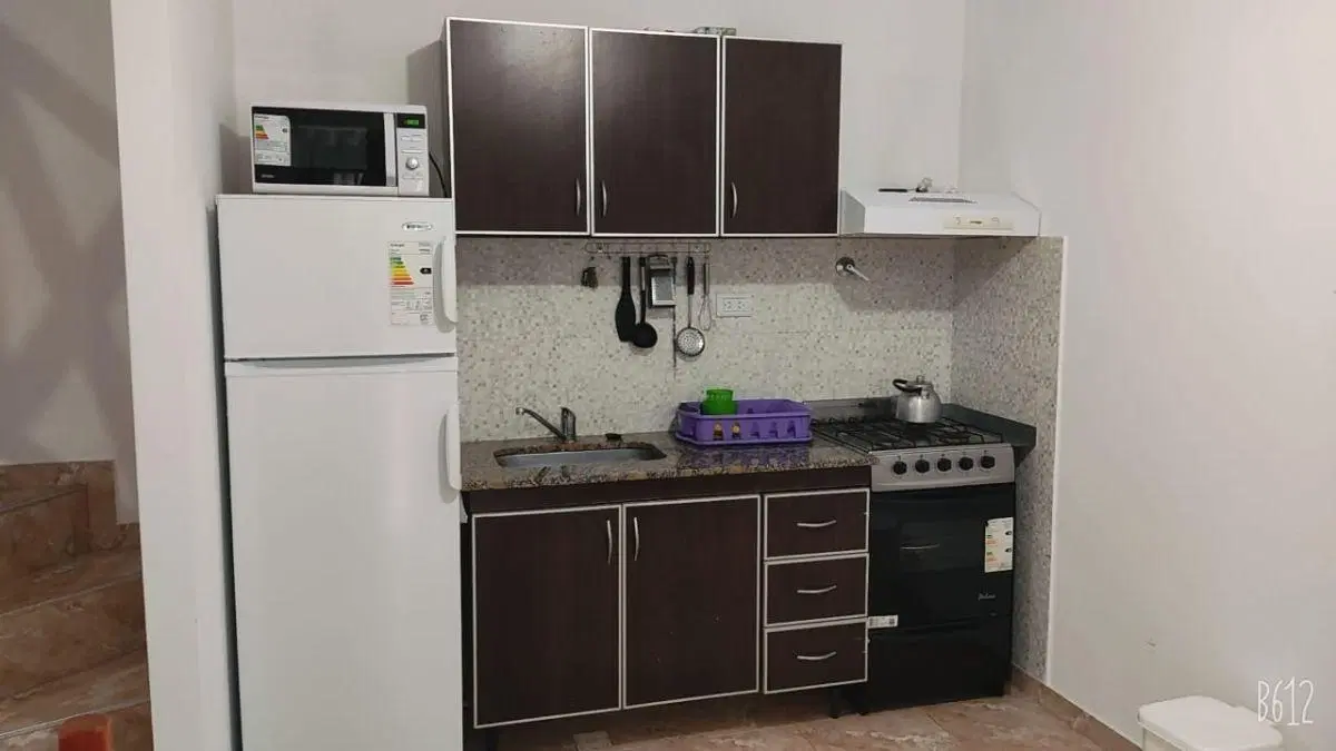 DUPLEX AL MEDIO AMOBLADO -ZONA PLAYAS AMPLIAS!! 3