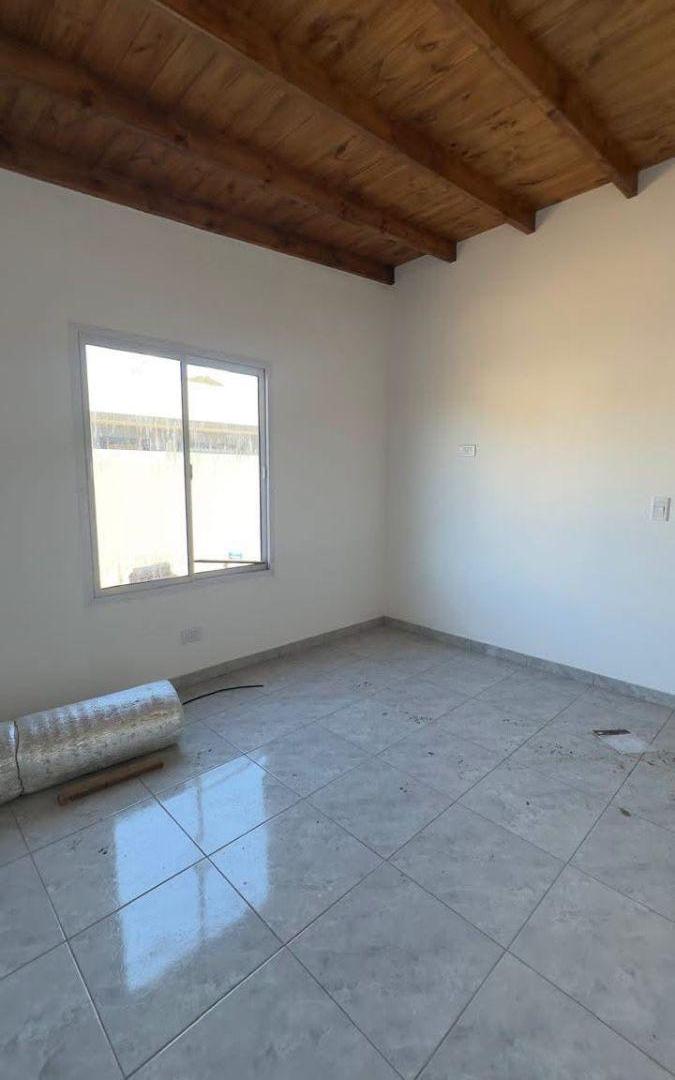 Foto de Chalet 3 Ambientes| Al Frente , con Patio, Parrilla y Espacio vehicular., imagen 5