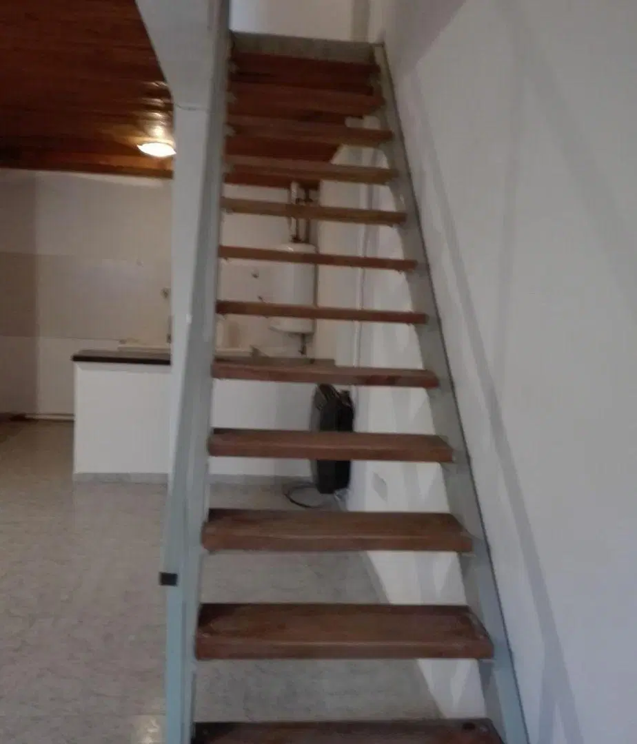 Departamento en alquiler. Excelente zona. General Roca 3