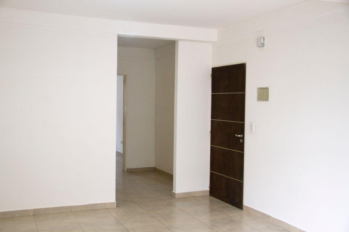 Foto de Departamento en venta. A una cuadra del mar. 54m2. Balcón. Cochera. Al, imagen 3