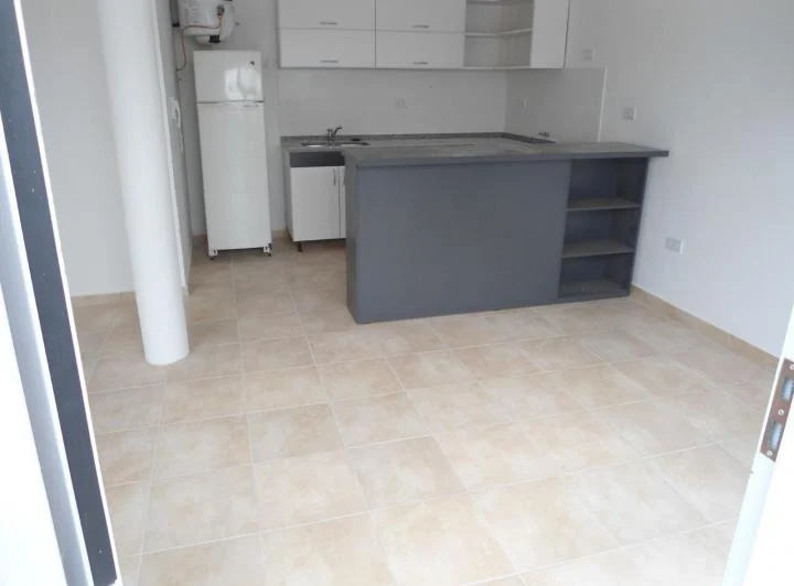 Departamento de 1 Habitacion en Alquiler– Concepción del Uruguay.  Para una per 3