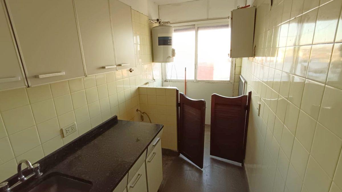 Foto de DEPARTAMENTO DE 2 AMBIENTES EN ALQUILER - WILDE CENTRO, imagen 3