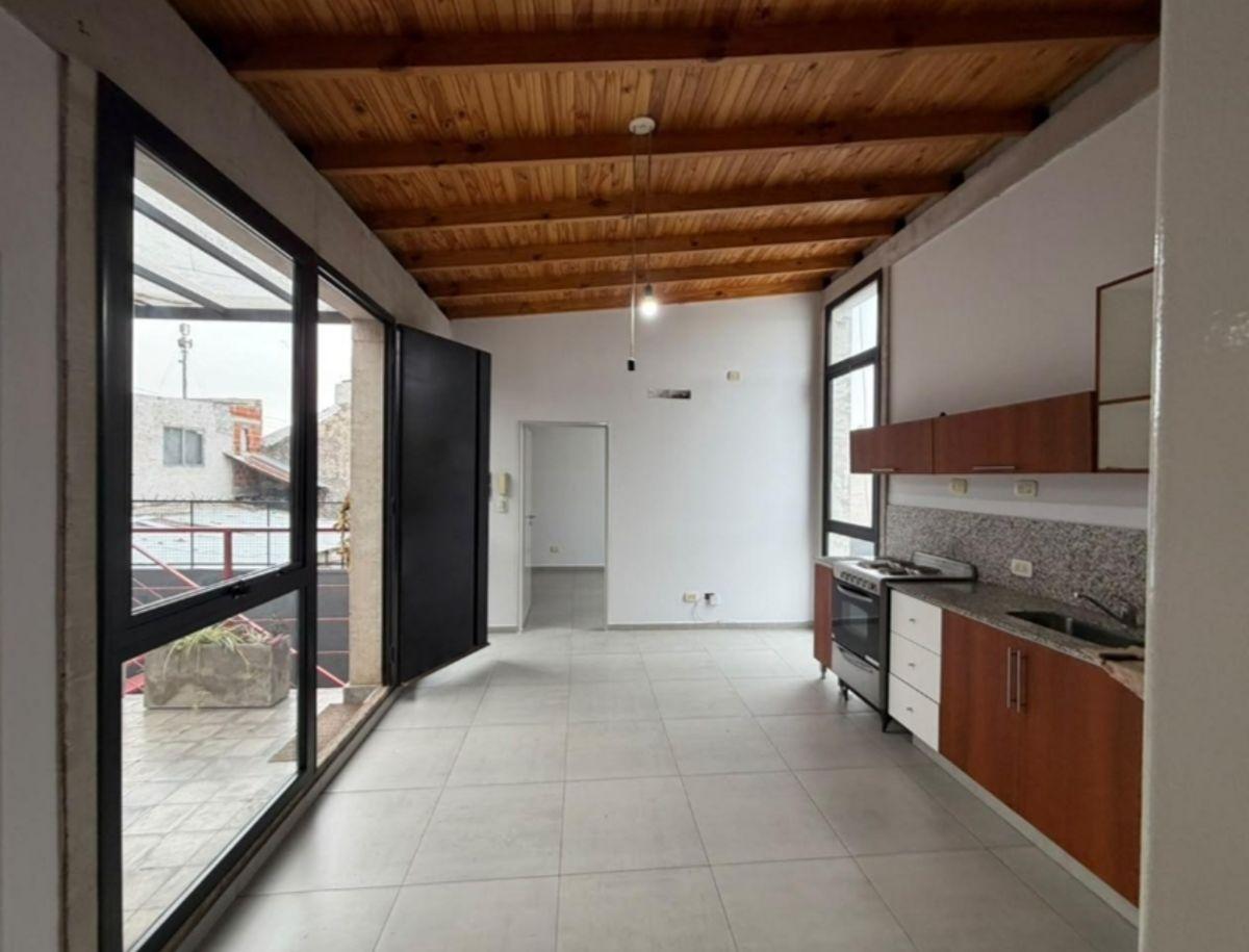 Foto de PH 3 AMBIENTES EN ALQUILER - MAGDALENA 1400 VILLA DOMINICO, imagen 4