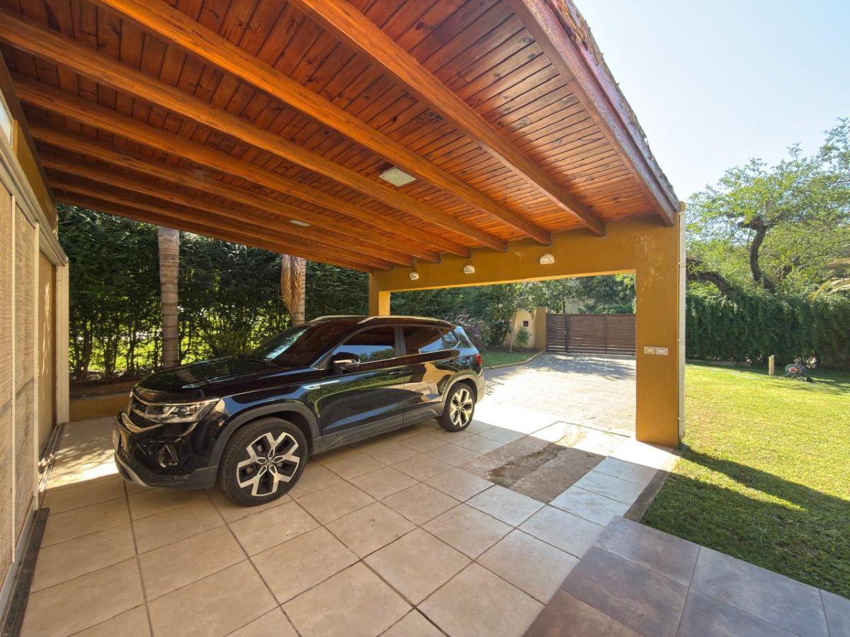 Foto de Espectacular casa con pileta y quincho | 3 dorm. | Villa Allende, imagen 5