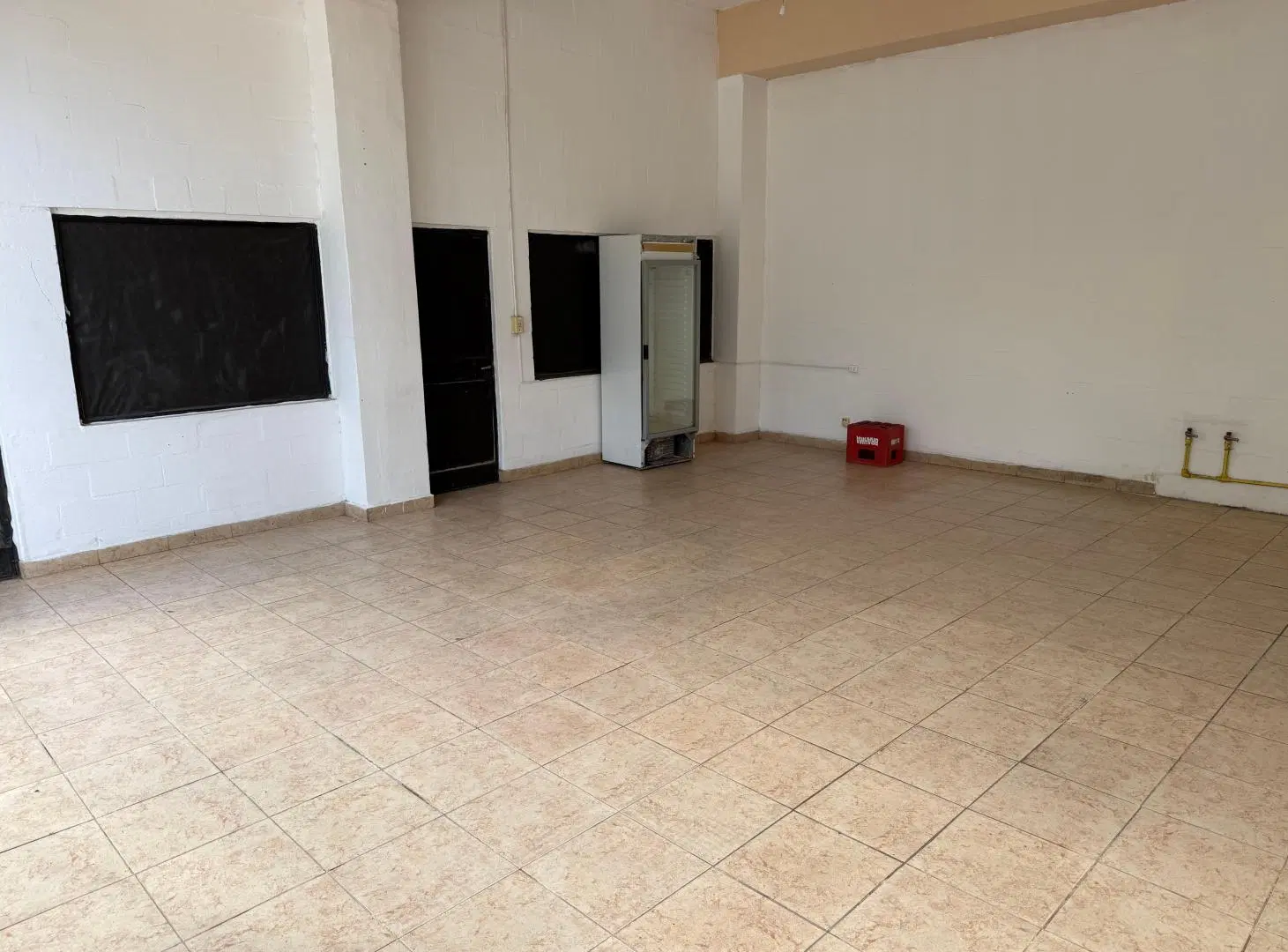 Alquiler de Local Comercial en Donato Álvarez 9986, Villa Allende 4