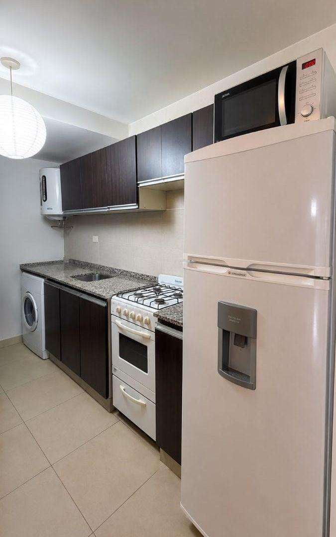 Foto de UN DORM. AMOBLADO EN BARRIO GENERAL PAZ, FRENTE CON BALCON Y TERRAZA, imagen 4