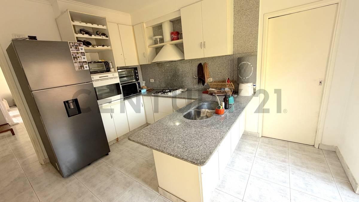 Foto de DOS PROPIEDADES EN UNA: VIVI Y TRABAJA EN EL MISMO LUGAR - VENADO TUERTO, imagen 4