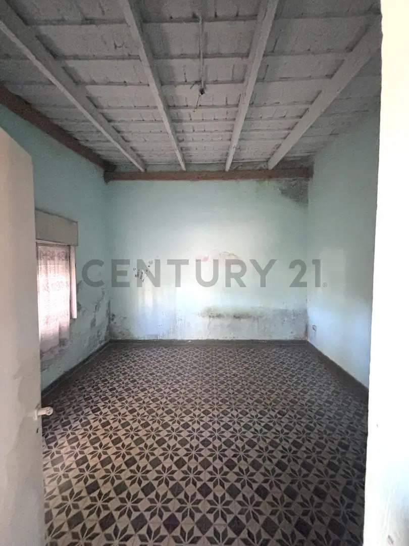 AMPLIO TERRENO CON CASA ANTIGUA A RECICLAR O DEMOLER 3