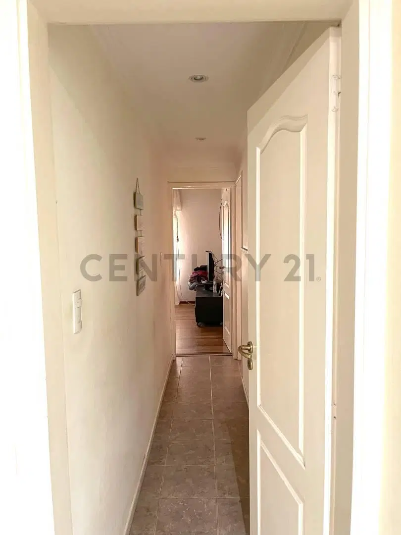 Casa de dos plantas con cochera cubierta en excelente zona de Venado Tuerto 3