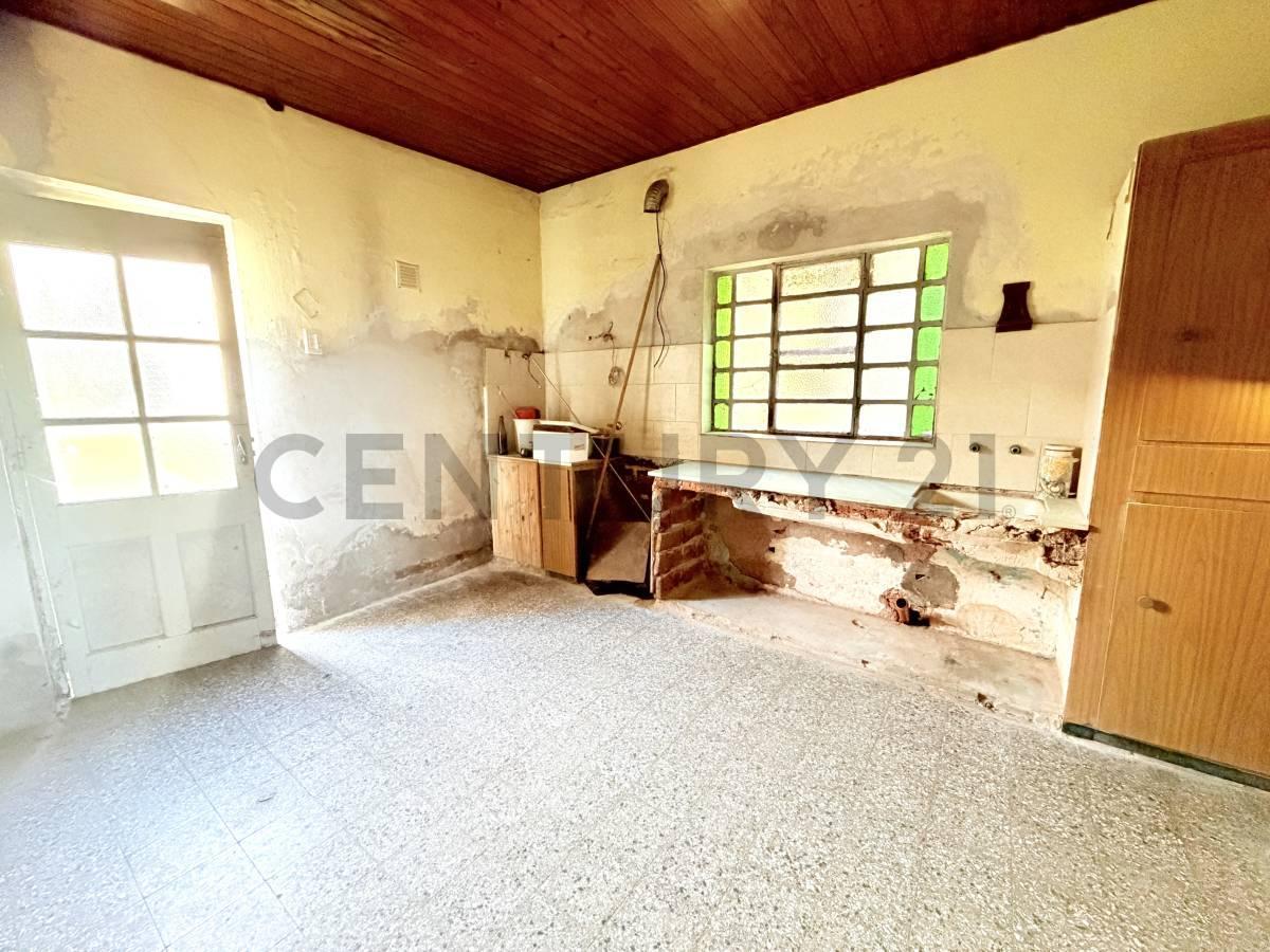 Foto de OPORTUNIDAD PARA TRANSFORMAR Y CREAR VALOR - Casa a reciclar | Venado, imagen 4