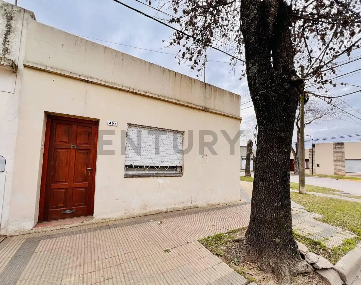 Casa de dos dormitorios-Esquina España y Pueyrredón Venado tuerto 2
