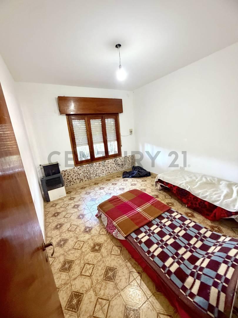 Foto de IMPECABLE CASA LISTA PARA MUDARSE | 2 dormitorios, amplio patio y doble, imagen 2