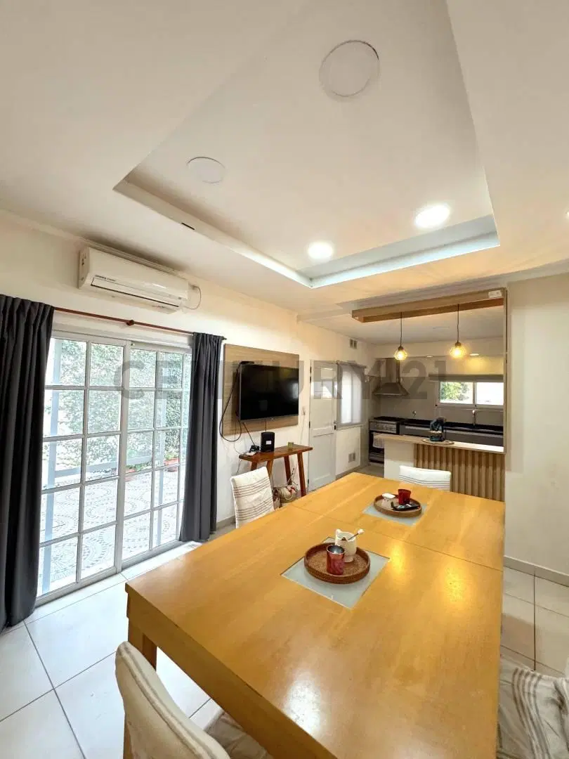 Casa moderna de 2 dormitorios con piscina y vestidor 3