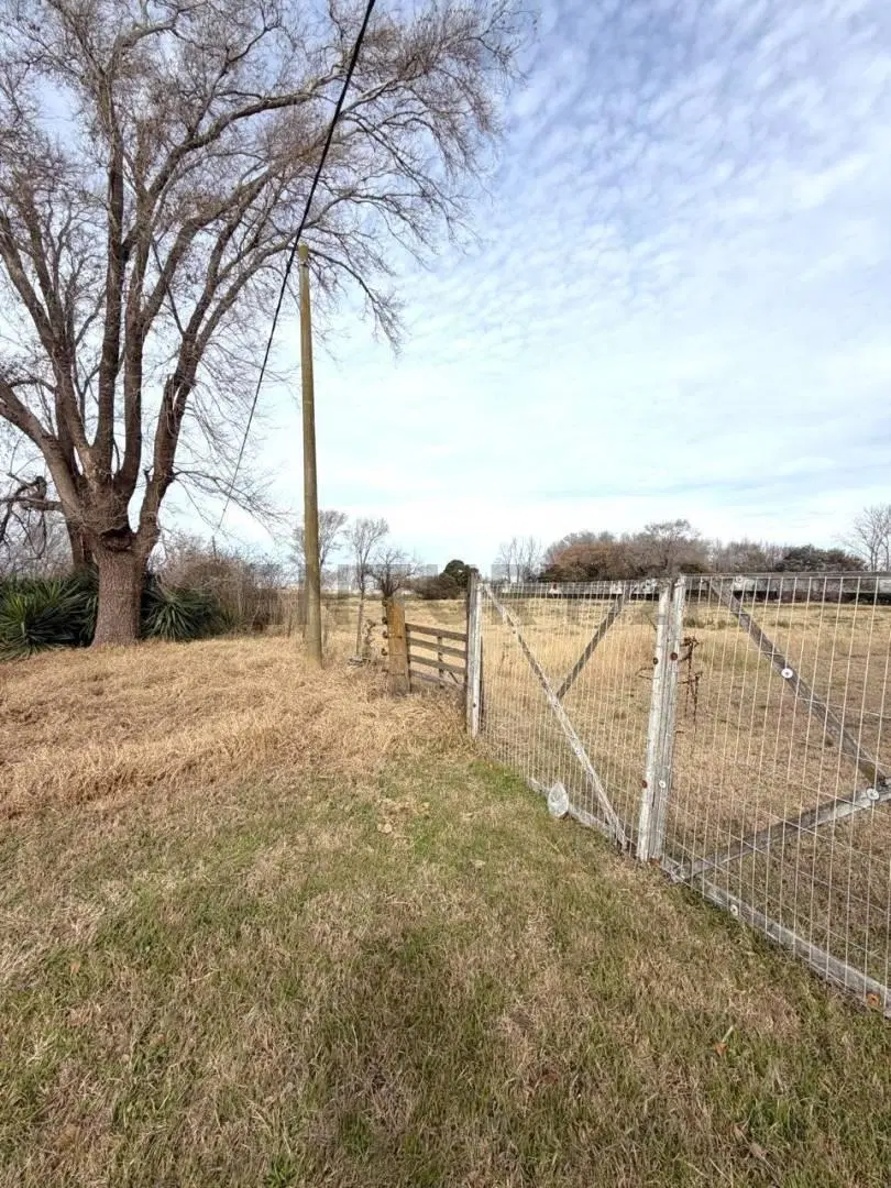 Terreno de 2.037m2 sobre Ruta 4-S de 24,55m x 83m 4