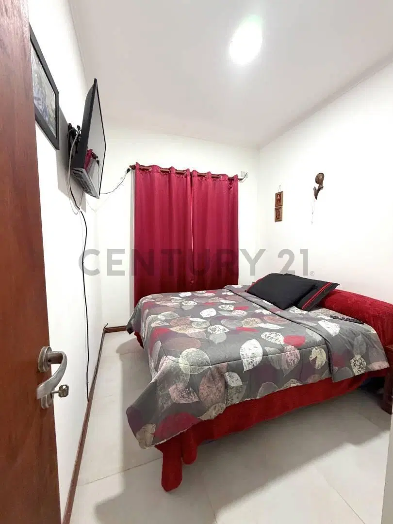 Departamento 2 dormitorios con Patio seco y Cochera. VENADO TUERTO 8