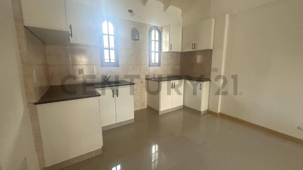 Foto de Casa de 3 Dormitorios a solo 4 cuadras del centro. VENADO TUERTO, imagen 1