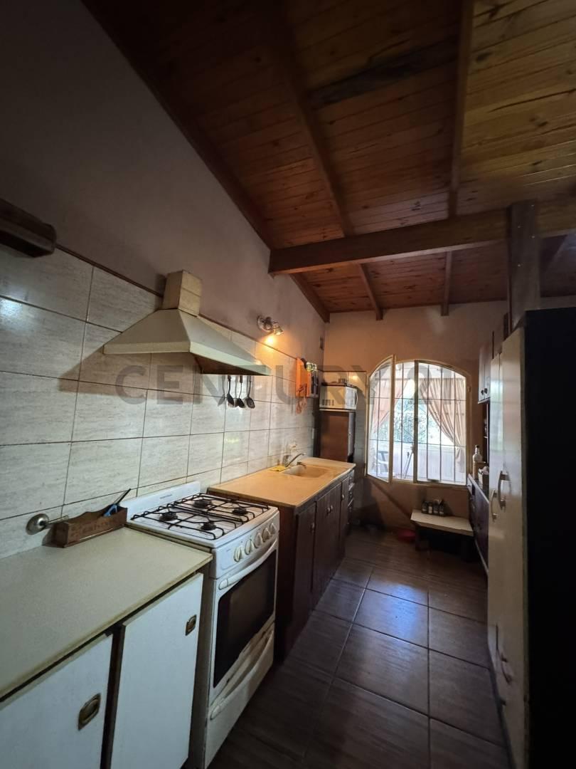 Foto de CASA QUINTA CON AMPLIO PARQUE. VENADO TUERTO, imagen 1