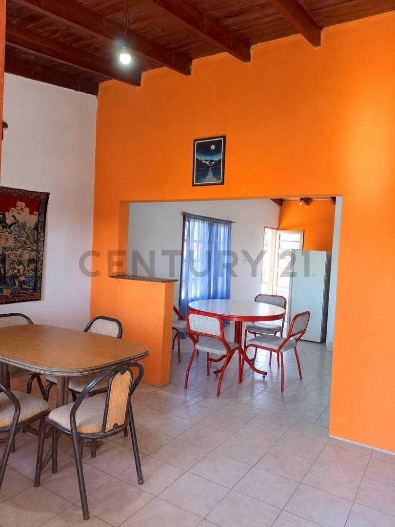 EN VENTA casa de 3 dormitorios en RUFINO + terreno lindero