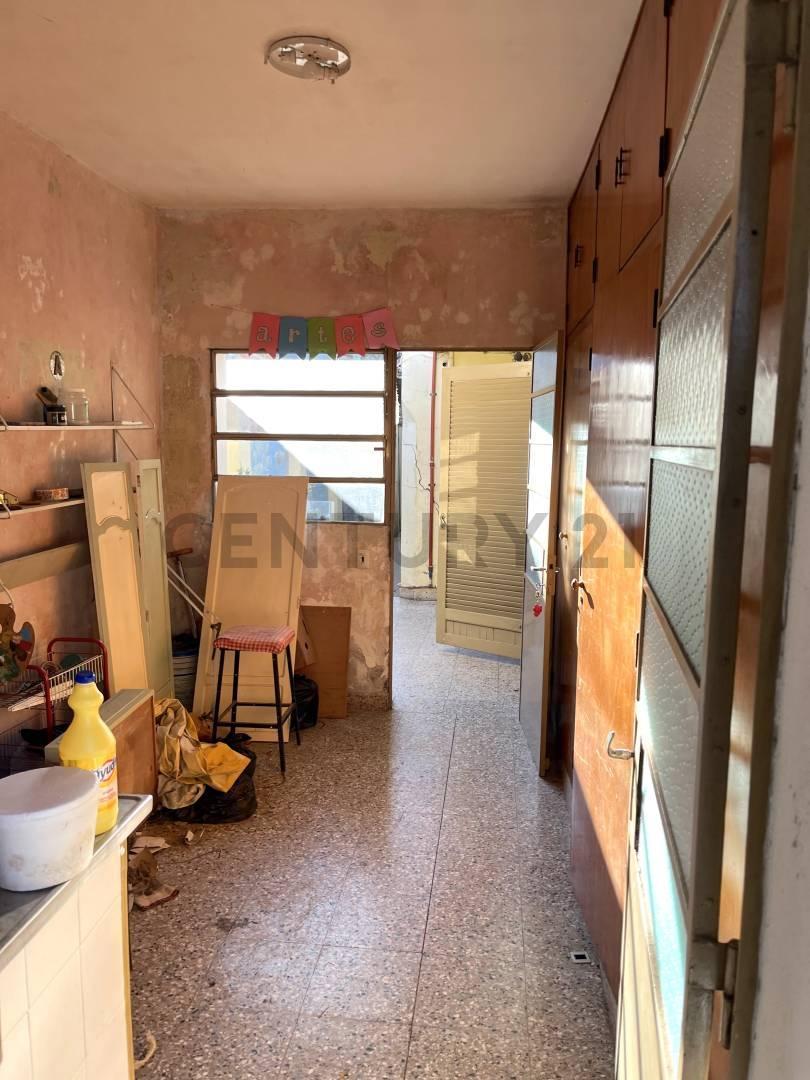 Foto de Casa a reciclar en zona céntrica - VENADO TUERTO, imagen 2