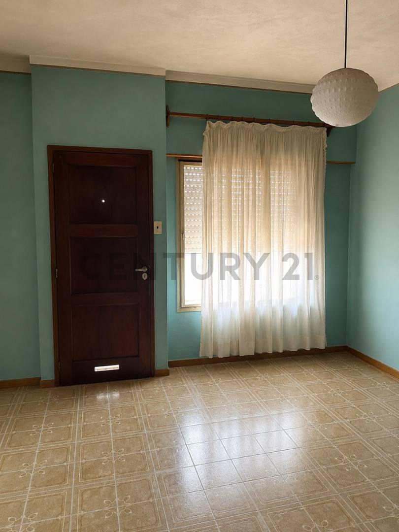 Foto de Casa a reciclar en zona céntrica - VENADO TUERTO, imagen 4