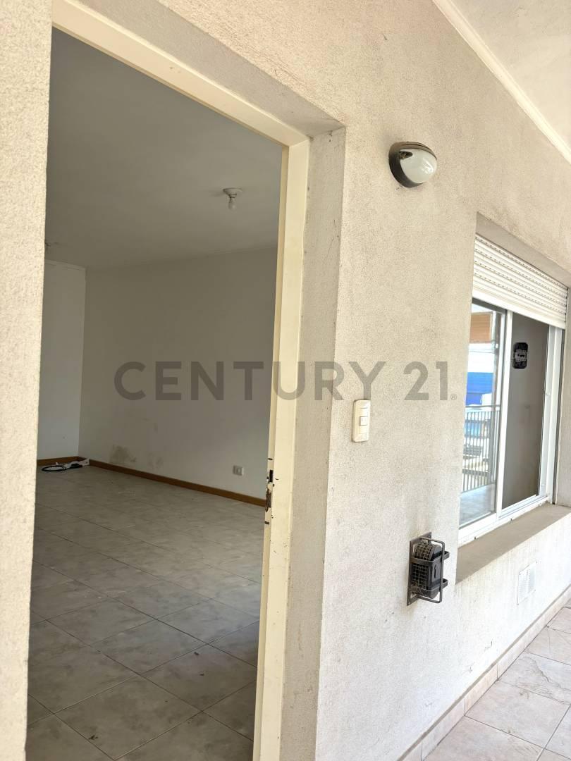 Foto de MONOAMBIENTE EN PRIMER PISO - EXCELENTE UBICACIÓN -VENADO TUERTO, imagen 5