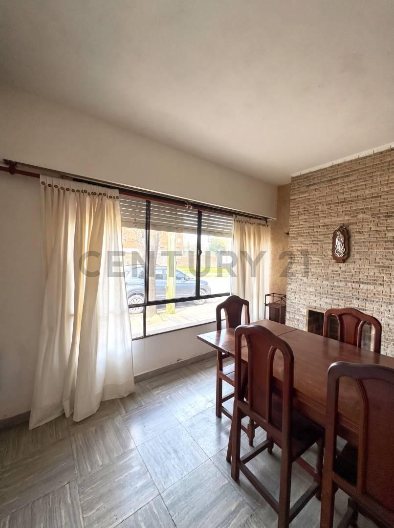 Foto de CASA 2 DORMITORIOS EN PLENO CENTRO - VENADO TUERTO, imagen 4