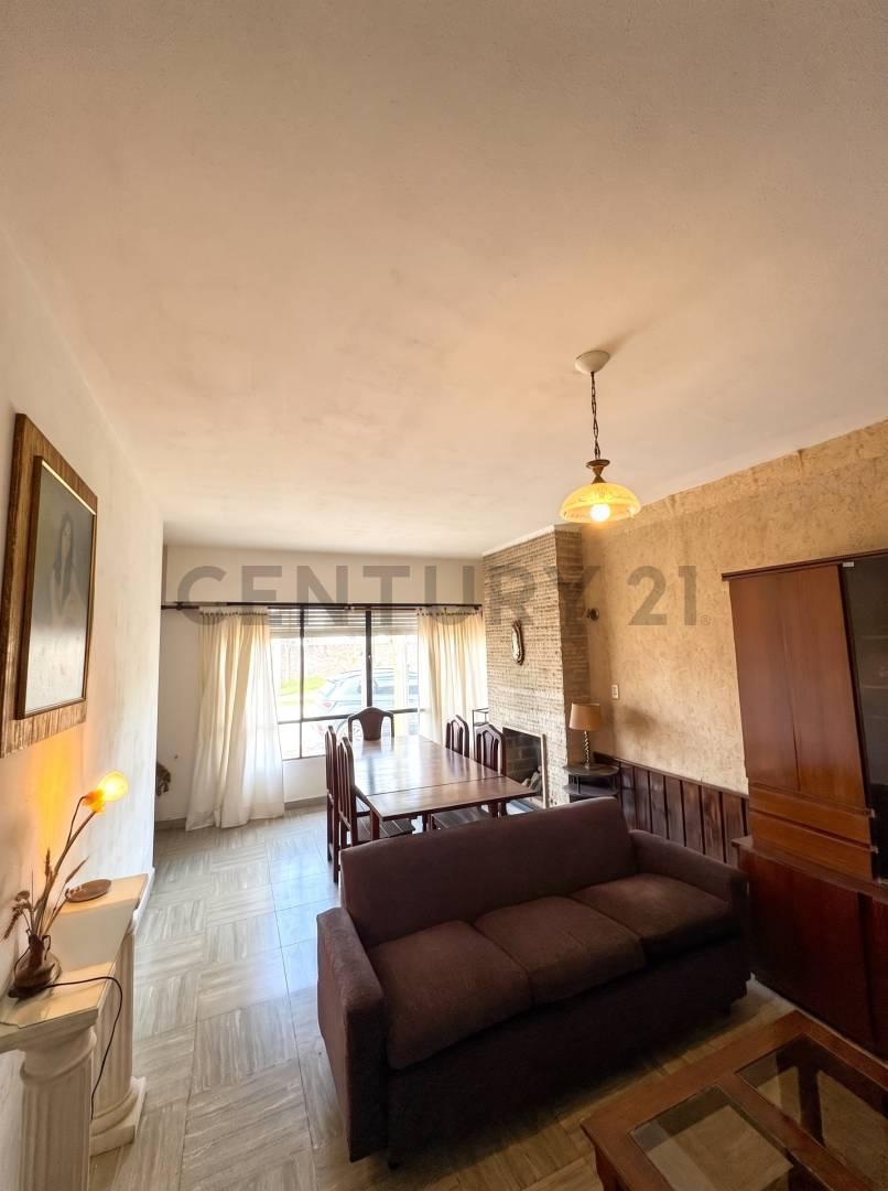 Foto de CASA 2 DORMITORIOS EN PLENO CENTRO - VENADO TUERTO, imagen 1
