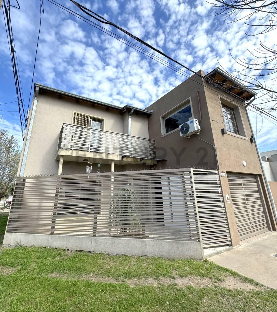 Foto de Casa en esquina de dos plantas – VENADO TUERTO, imagen 1