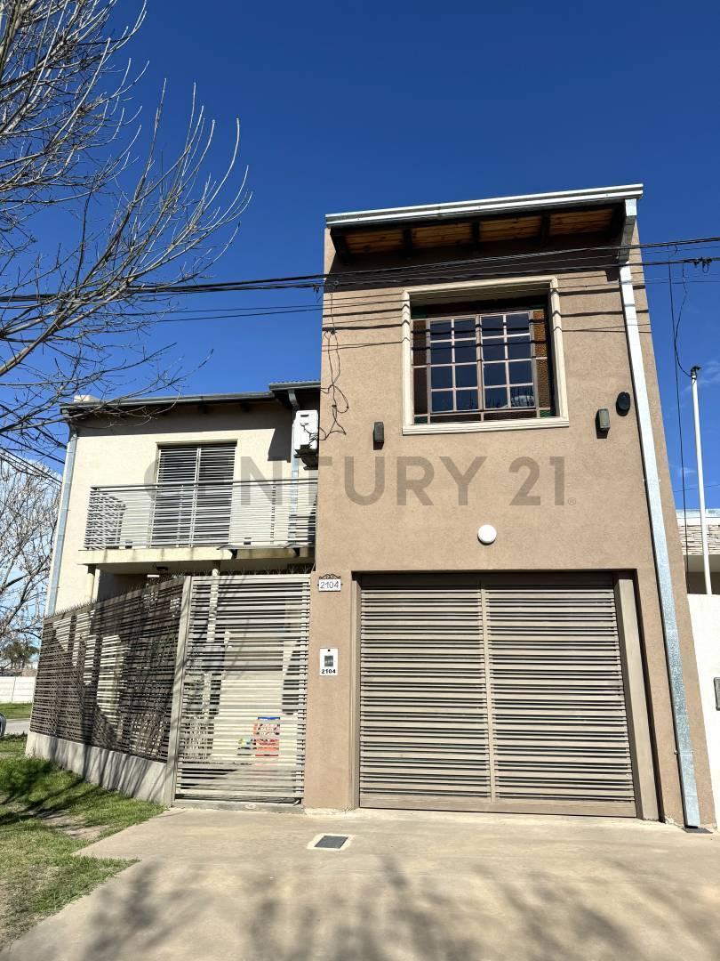 Foto de Casa en esquina de dos plantas – VENADO TUERTO, imagen 2