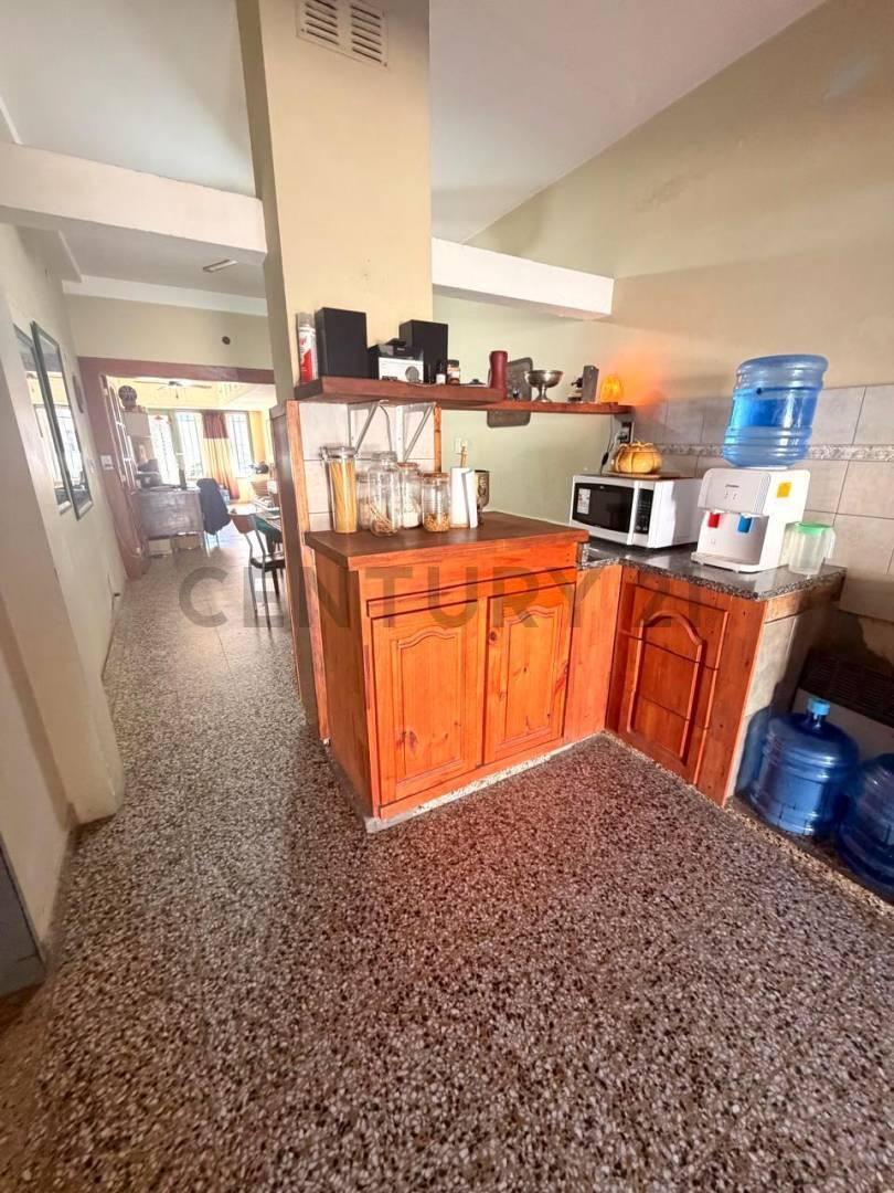 Foto de Casa con Departamentos - VENADO TUERTO, imagen 3