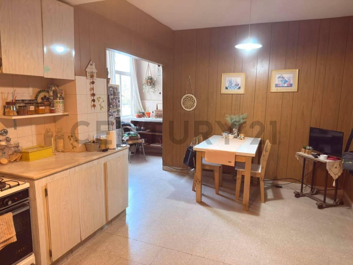 Foto de AMPLIO DEPARTAMENTO DE 3 DORMITORIOS EN PLENO CENTRO - VENADO TUERTO, imagen 1
