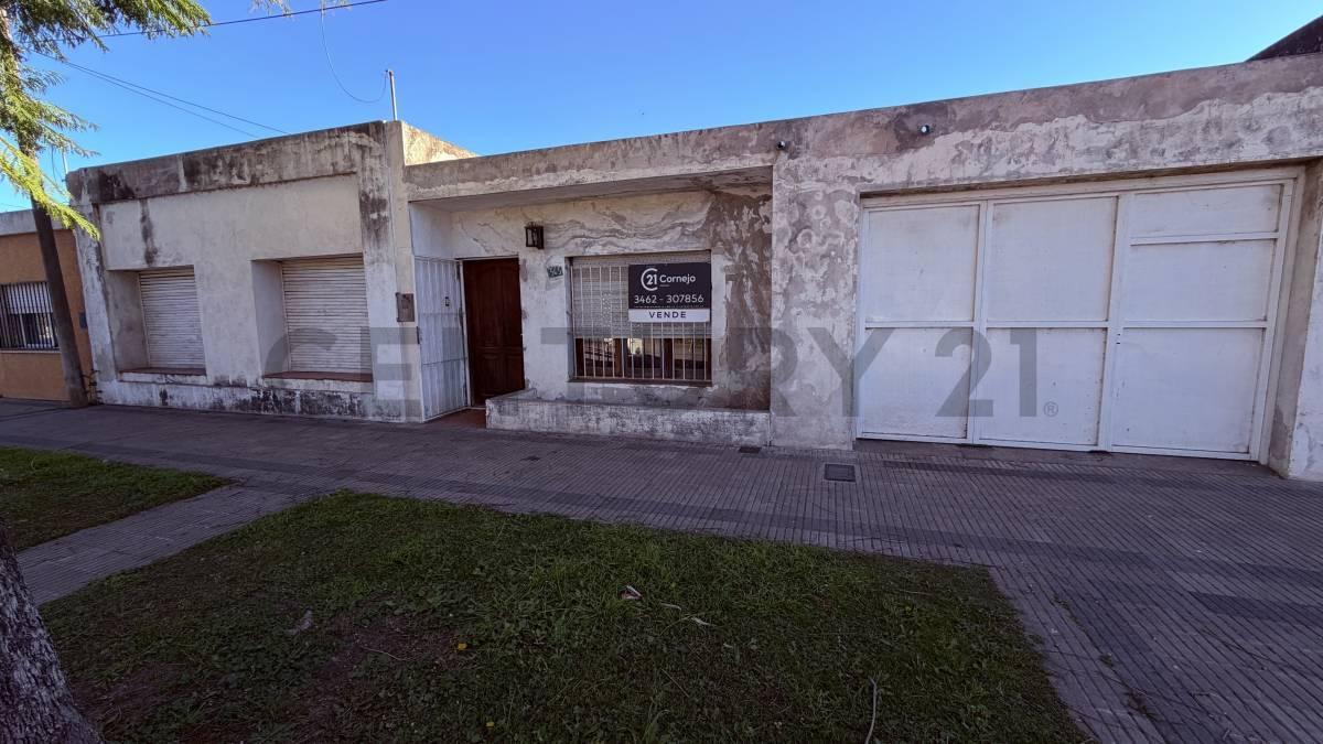 Foto de OPORTUNIDAD | CASA A RECICLAR CON GRAN POTENCIAL - VENADO TUERTO, imagen 4