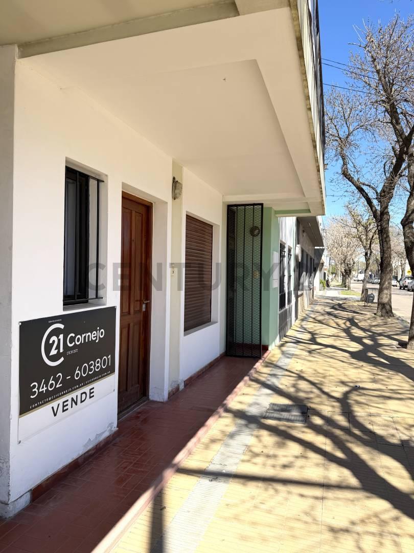 Foto de Departamento de 1 dormitorio con patio seco excelente ubicación.VENADO, imagen 3