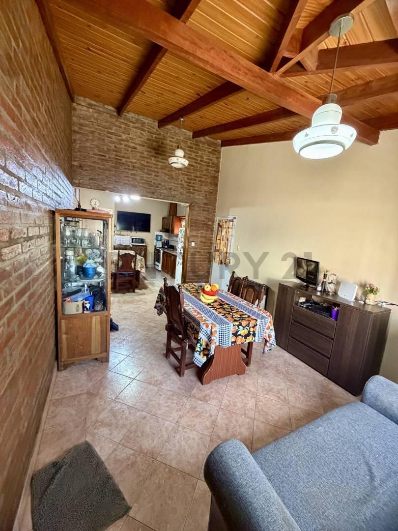 Foto de CASA DE 3 DORMITORIOS + DEPARTAMENTO INDEPENDIENTE.VENADO TUERTO, imagen 1