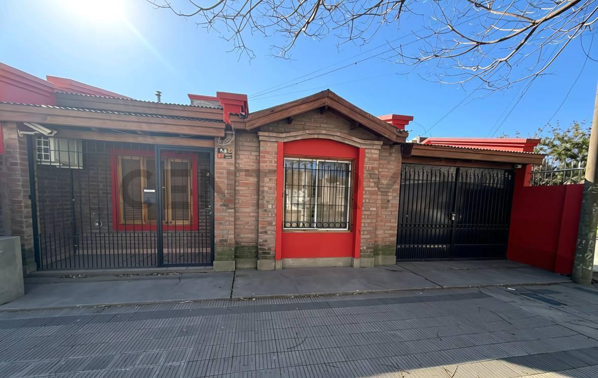 Foto de CASA DE 3 DORMITORIOS + DEPARTAMENTO INDEPENDIENTE.VENADO TUERTO, imagen 2