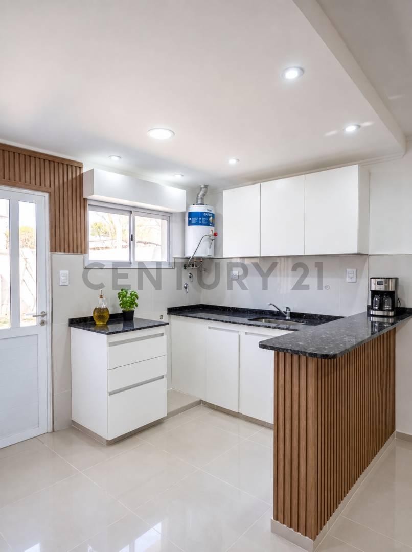 Foto de Casa Céntrica + Departamento independiente ambas a estrenar. VENADO, imagen 1