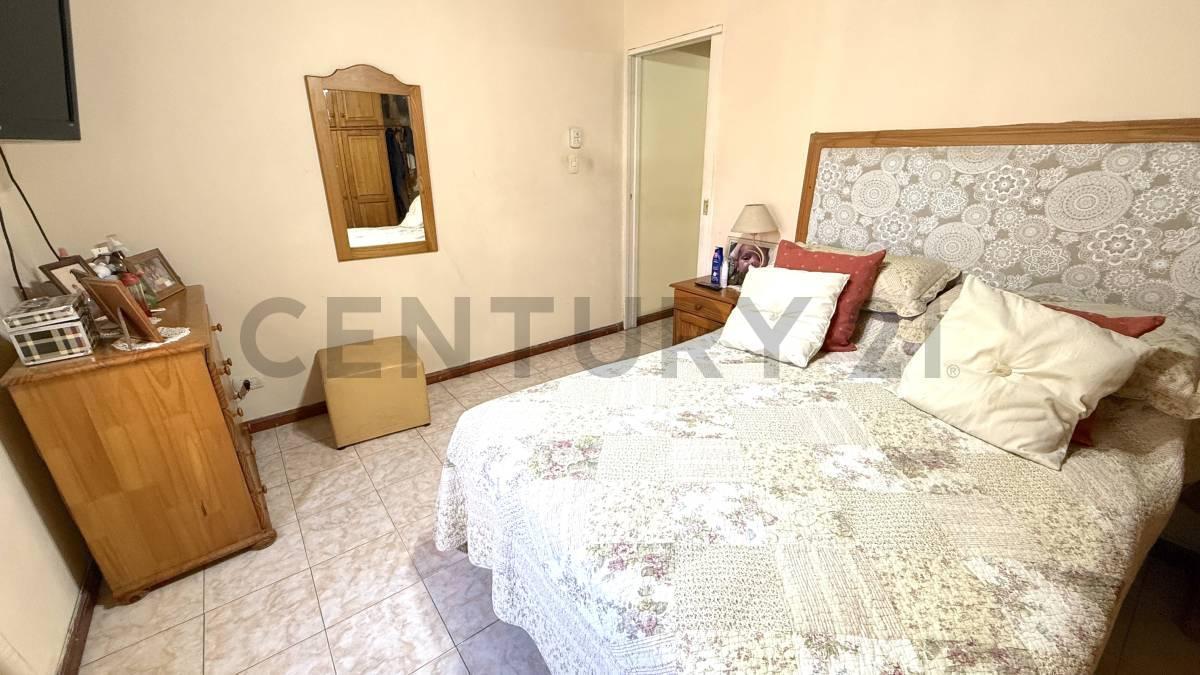 Foto de CASA 3 DORMITORIOS FRENTE A TERMINAL VENADO TUERTO, imagen 5