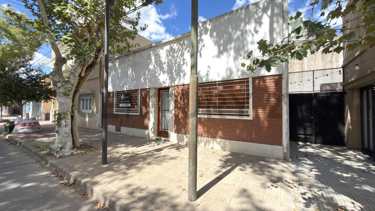 Foto de Casa 3 Dormitorios con Patio a Pasos de Calle Belgrano - VENADO TUERTO, imagen 4