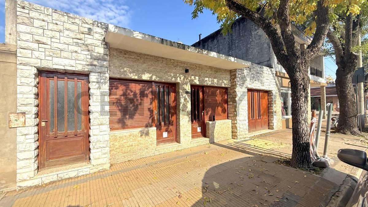 Casa 3 dormitorios. Potencial Comercial y Residencial. Centro  Venado Tuerto