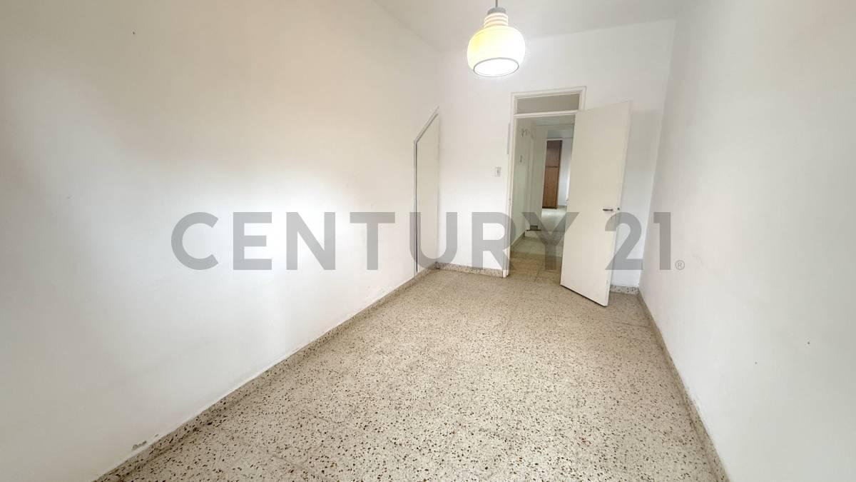 Foto de Casa 3 dormitorios. Potencial Comercial y Residencial. Centro Venado, imagen 2