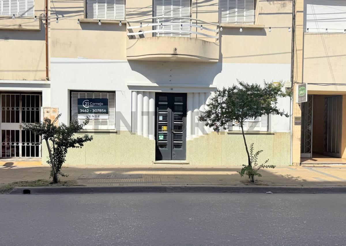 Foto de CASA EN VENTA. MICROCENTRO. ZONA DE BANCOS Y COMERCIOS. VENADO TUERTO., imagen 5