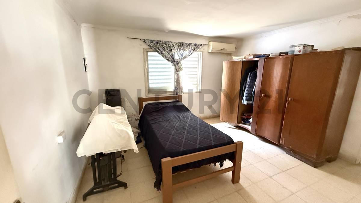 Foto de CASA 3 DORMITORIOS, 2 BAÑOS, AMPLIO TERRENO Y PILETA VENADO TUERTO, imagen 2