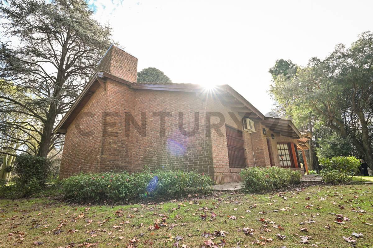 Foto de Exclusiva Casa Quinta con amplio parque, pileta y quincho, imagen 3