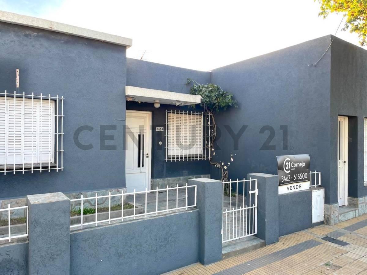 Foto de Casa de dos dormitorios, dos baños y patio con gran depósito. VENADO, imagen 3